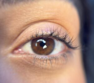 תמונות של הרמת ריסים