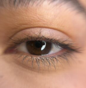 הרמת ריסים לפני ואחרי תמונות